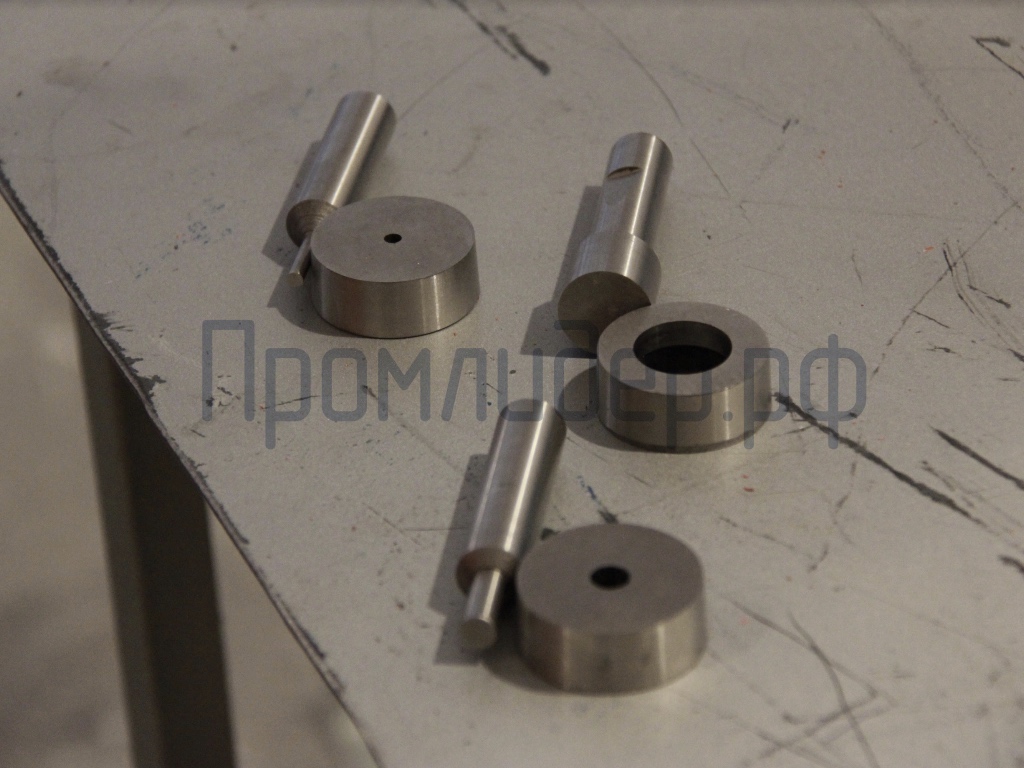 ручной дыропробивной станок д-8