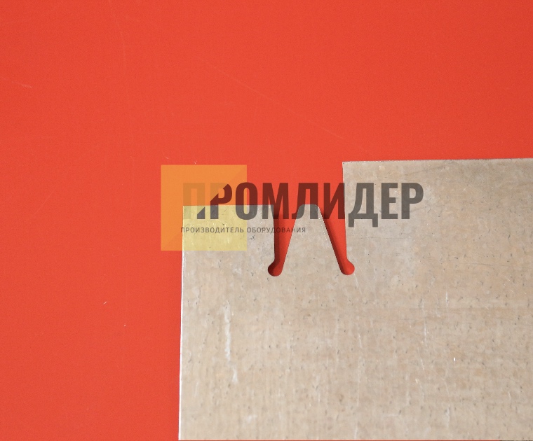 вырубка угла на прессе